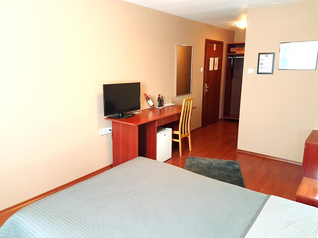 Hotel Mic Bukareszt Zewnętrze zdjęcie