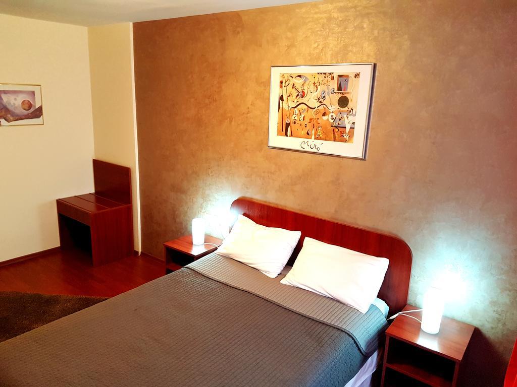 Hotel Mic Bukareszt Zewnętrze zdjęcie